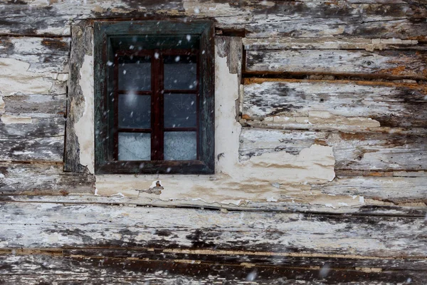 Παράθυρο Ενός Παραδοσιακού Σπιτιού Στο Χωριό Briestie Βόρειο Σλοβακία — Φωτογραφία Αρχείου