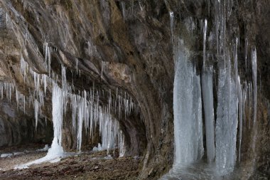 Mazarna Mağarası.