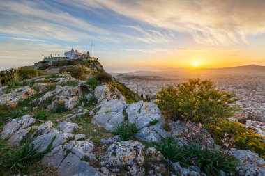 Atina'da Lycabettus Tepesi.