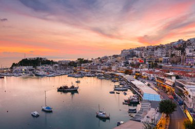 Atina'da Mikrolimano marina.