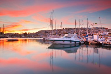 Mikrolimano Marina İskelesi.