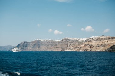 Doğal görünümü görkemli Santorini, Güney Ege, Thira, Santorini, Yunanistan dağlarında ve deniz 