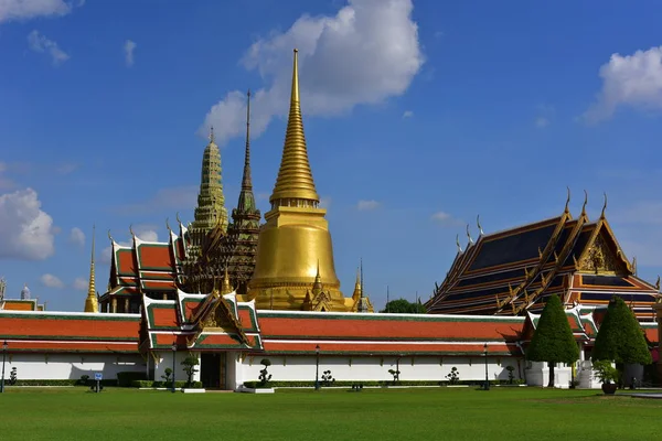 Wat Phra Kaeo Temple Bouddha Émeraude Demeure Roi Thaïlandais — Photo