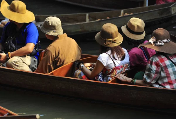 Ahşap tekne, yüzen Pazar Tayland turist 