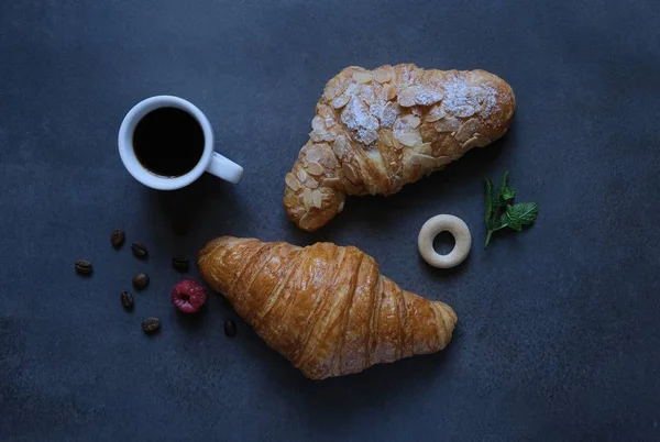 Beautiful Coffee Composition Coffee Mood White Cup Coffee Croissants Blue — Stock Photo, Image