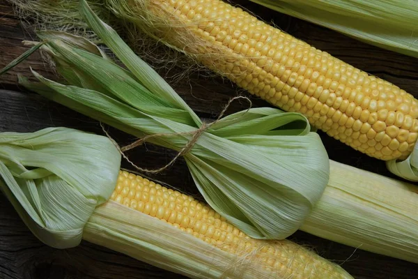 Yellow Fresh Delicious Corn Background Old Wooden Table — Stock Photo, Image