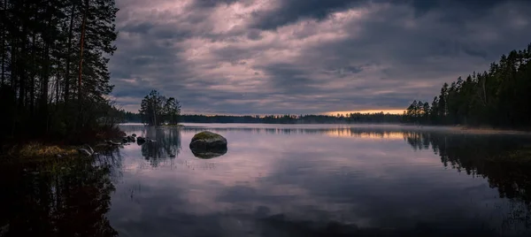Panorama Lac Une Forêt Après Une Tempête Pluie — Photo