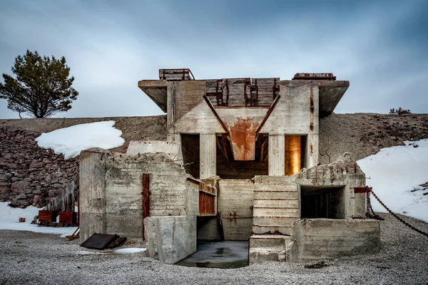 Old Broken Concrete House Sand Mining Company — Stock Photo, Image