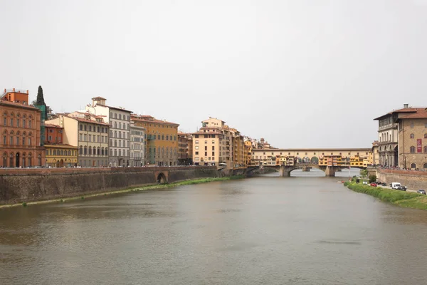 Kwiecień 2019 Florencja Włochy Widok Ponte Vecchio Stary Most Miejscem — Zdjęcie stockowe
