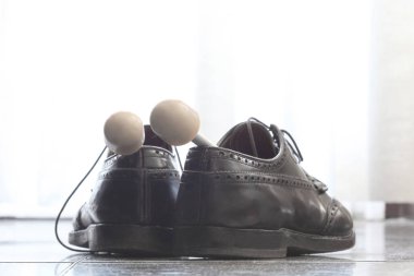 geleneksel işadamı siyah deri ayakkabı 