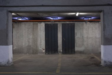 metniniz için kopyalama alanı olan iki mahzen kapısı