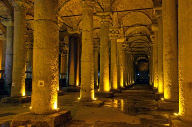 İstanbul'da yeraltı sarnıcının içi