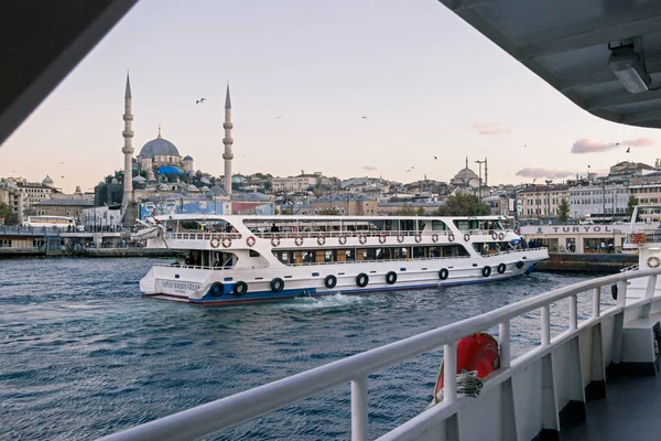 Istambul Turquia Outubro 2018 Vista Passeio Barco Pelo Estreito Bósforo — Fotografia de Stock