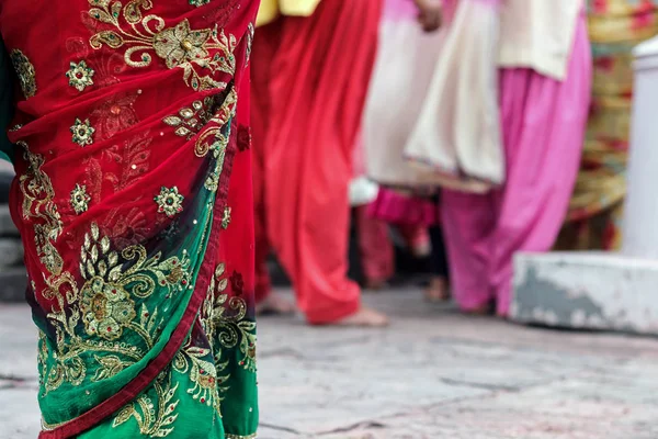 Mujer Con Vestido Sari Calle Nepal — Foto de Stock