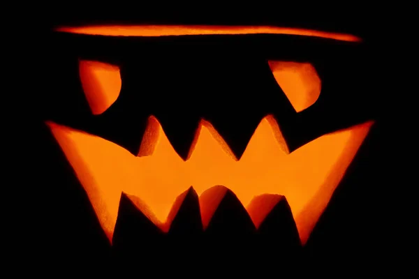 Zła Pomarańczowa Świecąca Latarnia Jack Wyrzeźbione Dyni Święta Halloween Zbliżenie — Zdjęcie stockowe