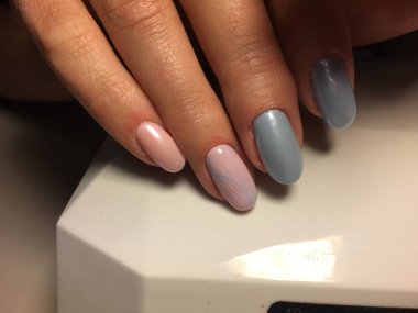 Zephyr manikür pembe ve mavi ile pearlescent