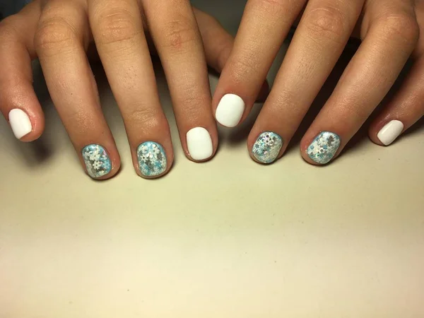 Manicure Moda Branco Com Desenho Floco Neve Ano Novo — Fotografia de Stock