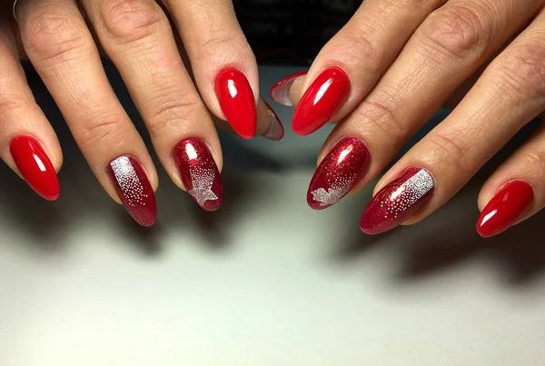 Fashion Red Manicure White Snowflakes Long Nails — Stock Photo, Image