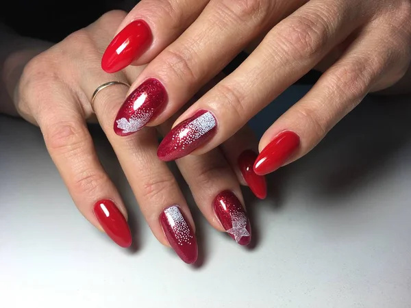 Fashion Red Manicure White Snowflakes Long Nails — Stock Photo, Image