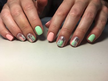 summer bright manicure with silver and stripes design