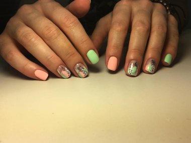 summer bright manicure with silver and stripes design