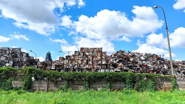 Scrap Cube Metal Recycling Yard — Foto Stock