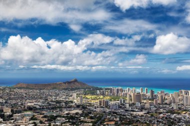 Honolulu şehri, Waikiki ve Diamond Head üzerinden Tantalos uyanık, Oahu, Hawaii görünümünü