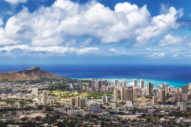 Honolulu şehri, Waikiki ve Diamond Head üzerinden Tantalos uyanık, Oahu, Hawaii görünümünü