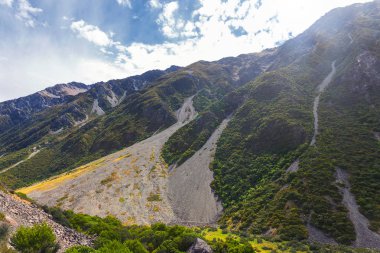 Renkli yamaçları dağ Mount Cook Milli Parkı'nda, South Island, Yeni Zelanda