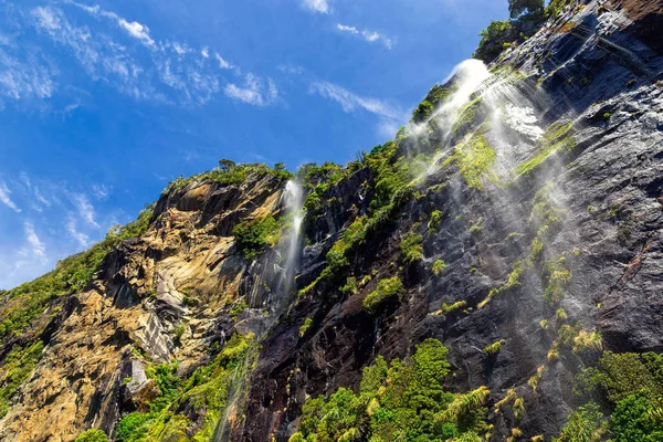 Cachoeiras Altas Milford Sound Nova Zelândia Foto Tirada Ferry Cruzeiro — Fotografia de Stock