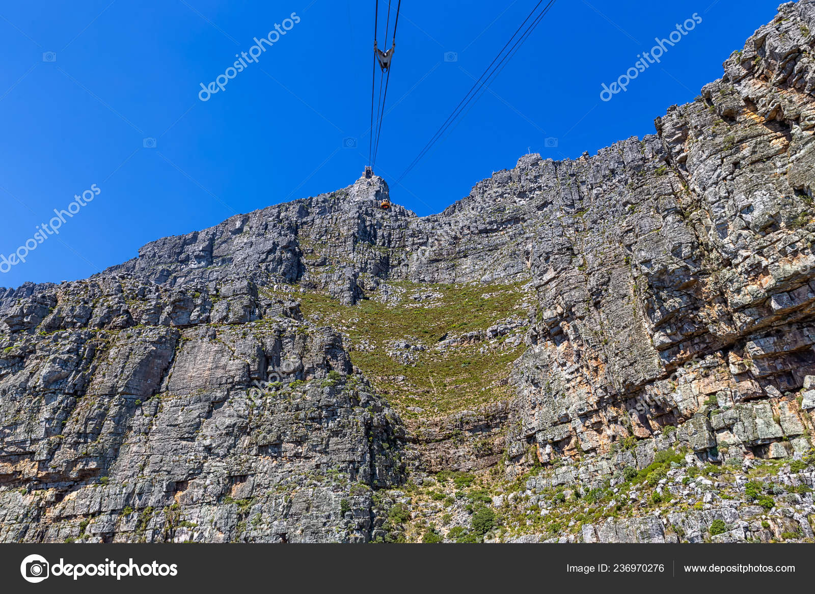 Cable Car Table Mountain Top View Starting Point Stock Photo by ©dv