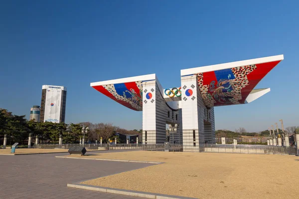 Seúl Corea Marzo 2019 Puerta Paz Mundial Parque Olímpico Seúl —  Fotos de Stock