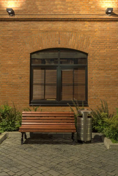 Tarde Verano Casco Antiguo Edificio Oficinas Estilo Loft Edificio Ladrillo —  Fotos de Stock