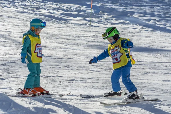 Soçi Rusya 2018 Rosa Khutor Kayak Merkezi Bir Erkek Bir — Stok fotoğraf