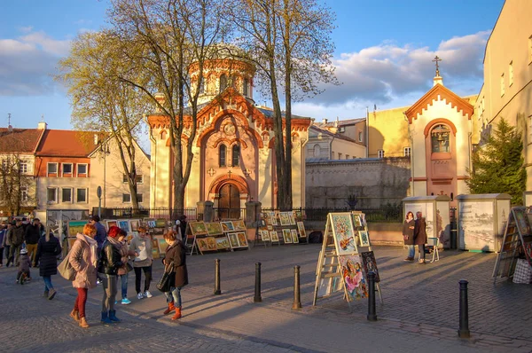 Vilnius Lituânia Abril 2017 Artistas Rua Vendem Suas Pinturas Cidade — Fotografia de Stock