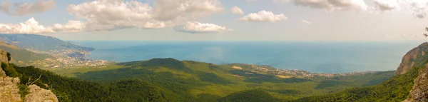 Вид Горы Петри Черное Море Крыму Слева Город Ялта Панорама — стоковое фото