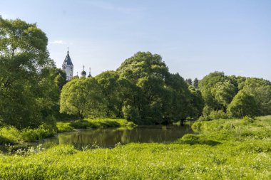 Tipik Rus yatay yaz, kilise nehir yukarıda. Bityagovo, Rusya Federasyonu diriliş Kilisesi. 1665 yılından bu yana