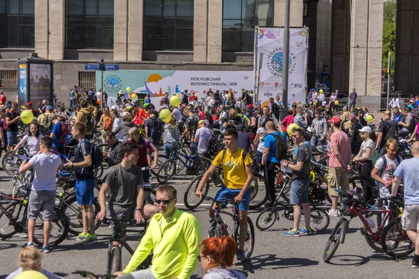 Moscou. La Russie. 19 mai 2019. Moscou Cyclisme festival 2019. Cyclistes dans les rues — Photo