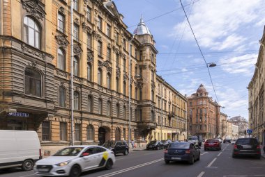 St. Petersburg, Rusya. 7 Ağustos 2019. Şehrin eski caddesindeki evler.
