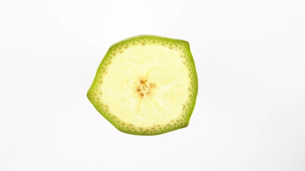 Pohled Shora Shora Zelené Vaření Banán Překopu Sekce Otáčení Izolované — Stock video