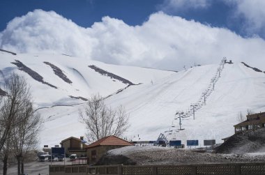 Kayak park, snowboard, Faraya Lebanon'da dağ.