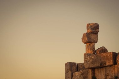 Baalbek Lübnan Bacchus Tapınağı büyüğe taş soyut fotoğraf.