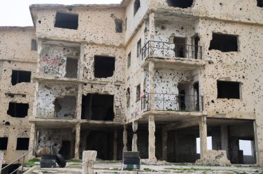 Beqaa, Lebanon, Nisan 04-2017: savaş, Lübnan ev markalarıdır machine-gunned, bombalandı, iç savaşta, Lübnan Dağları yok.