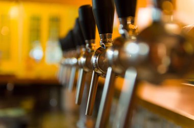 Bira musluklar sayaç bar brewpub. Zanaat bira.