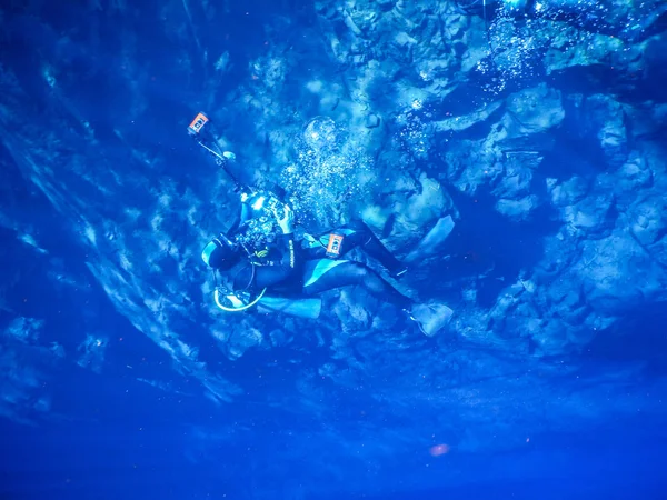 Practicing Diving Snorkeling Mysterious Lagoon Beautiful Lagoon Transparent Turquoise Blue — Stock Photo, Image