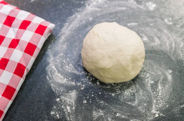 Preparazione Pasta Pizza Impasto Riposo — Foto Stock