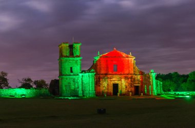 Unesco sitesi - Guaranis bir Cizvit misyon parçası: kilise, kalıntıları, Sao Miguel das Missoe, Rio Grande Sul, Brezilya.