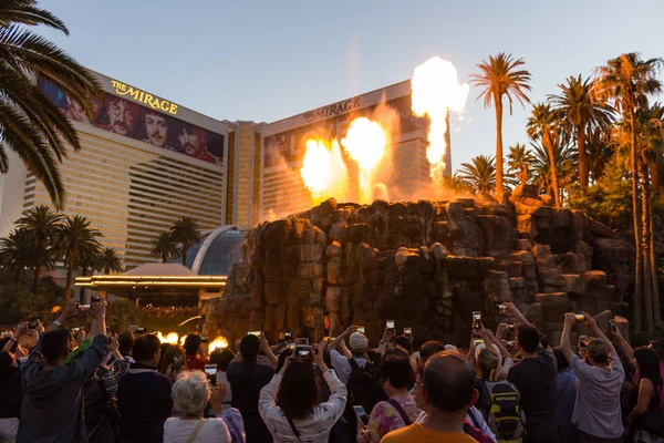 Las Vegas Června 2018 Mirage Hotel Umělé Erupce Sopky Show — Stock fotografie
