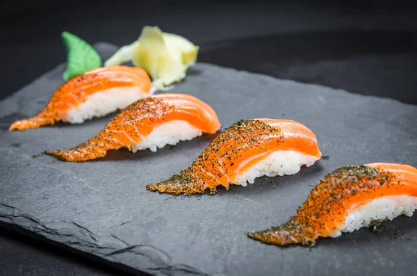 Perfect Sushi Traditional Japanese Cuisine Delicious Salmon Kiguiri Decorated Plate — Stock Photo, Image