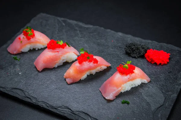 Perfect Sushi Traditional Japanese Cuisine Delicious Tuna Kiguiri Capellin Roe — Stock Photo, Image